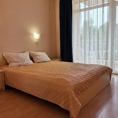 Kamelia Garden * סאני ביץ'