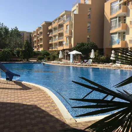Kamelia Garden דירה *
